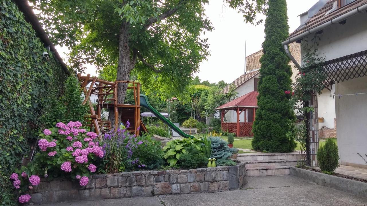 Szekely Vendeghaz Hotel Esztergom Buitenkant foto