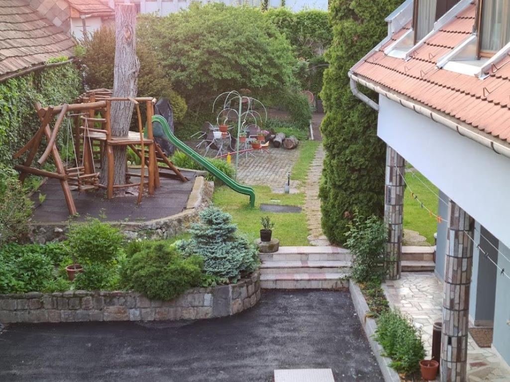 Szekely Vendeghaz Hotel Esztergom Buitenkant foto