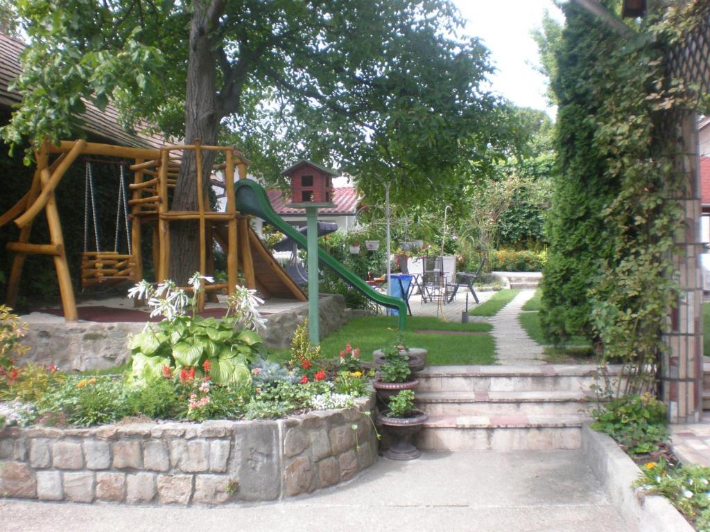 Szekely Vendeghaz Hotel Esztergom Buitenkant foto